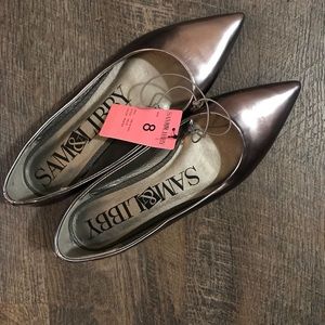 NWT flats pewter color